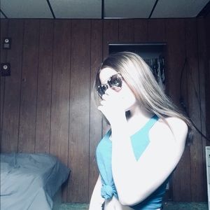 Meet your Posher, Makayla